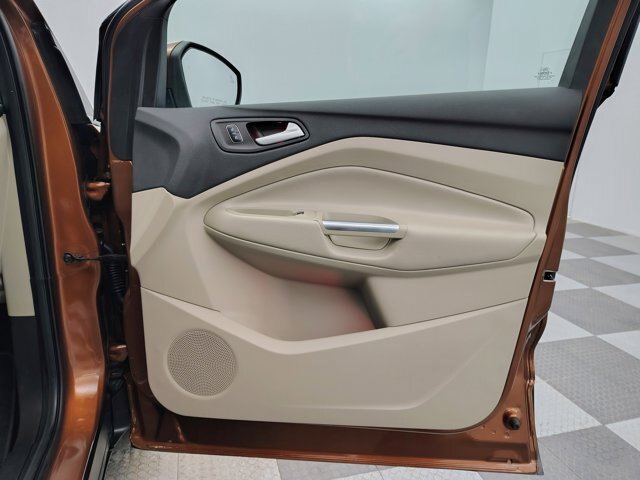 Certified 2017 Ford Escape Titanium FWD image 28