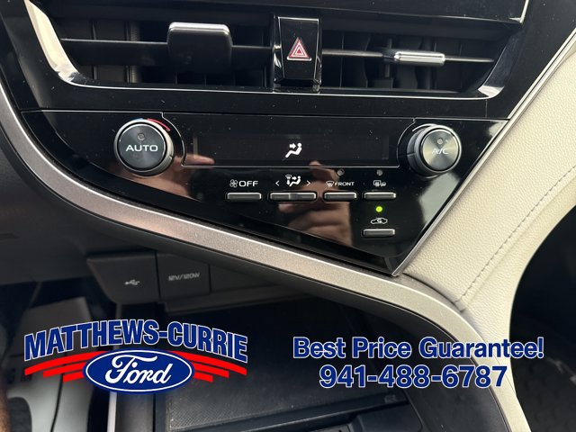 Used 2021 Toyota Camry SE w/ Convenience Package FWD image 18