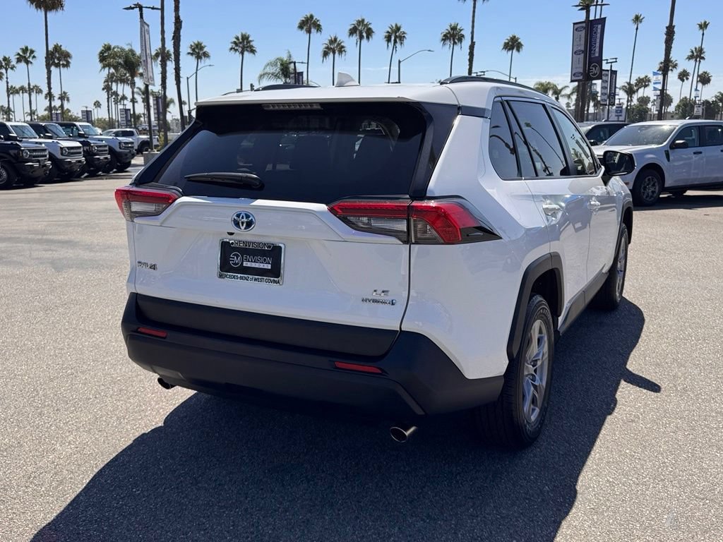 Used 2023 Toyota RAV4 LE AWD/4WD image 12
