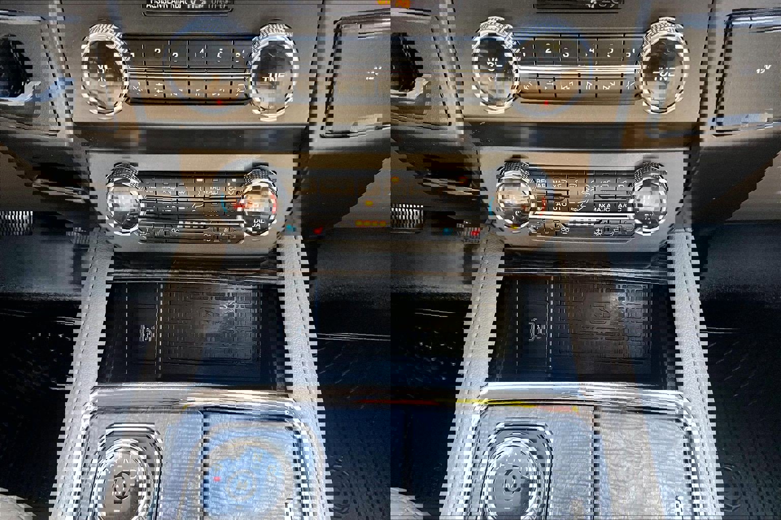 Certified 2021 Ford Expedition Max Limited image 24