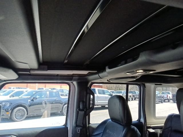 Used 2019 Jeep Wrangler Unlimited Sahara image 13