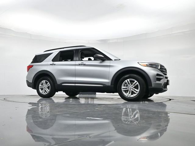 Certified 2023 Ford Explorer XLT w/ Equipment Group 202A image 34