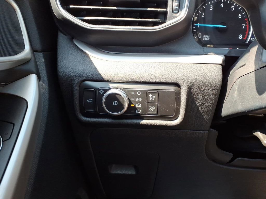 Certified 2023 Ford Explorer XLT w/ Equipment Group 202A AWD/4WD image 17