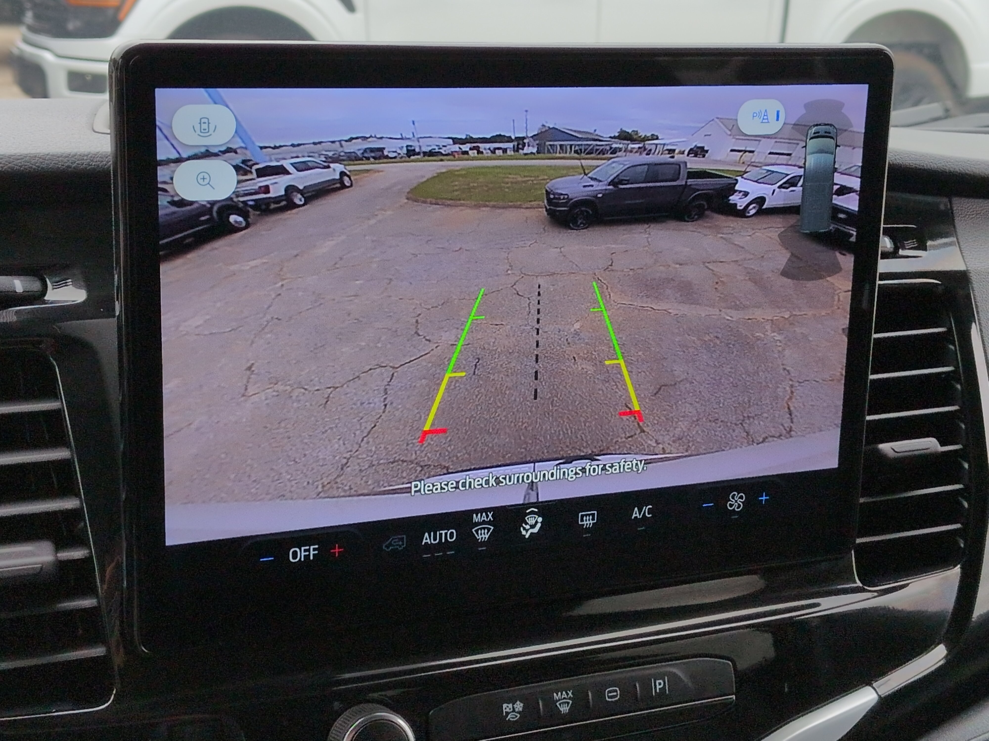 Certified 2025 Ford Transit 350 XLT RWD image 18