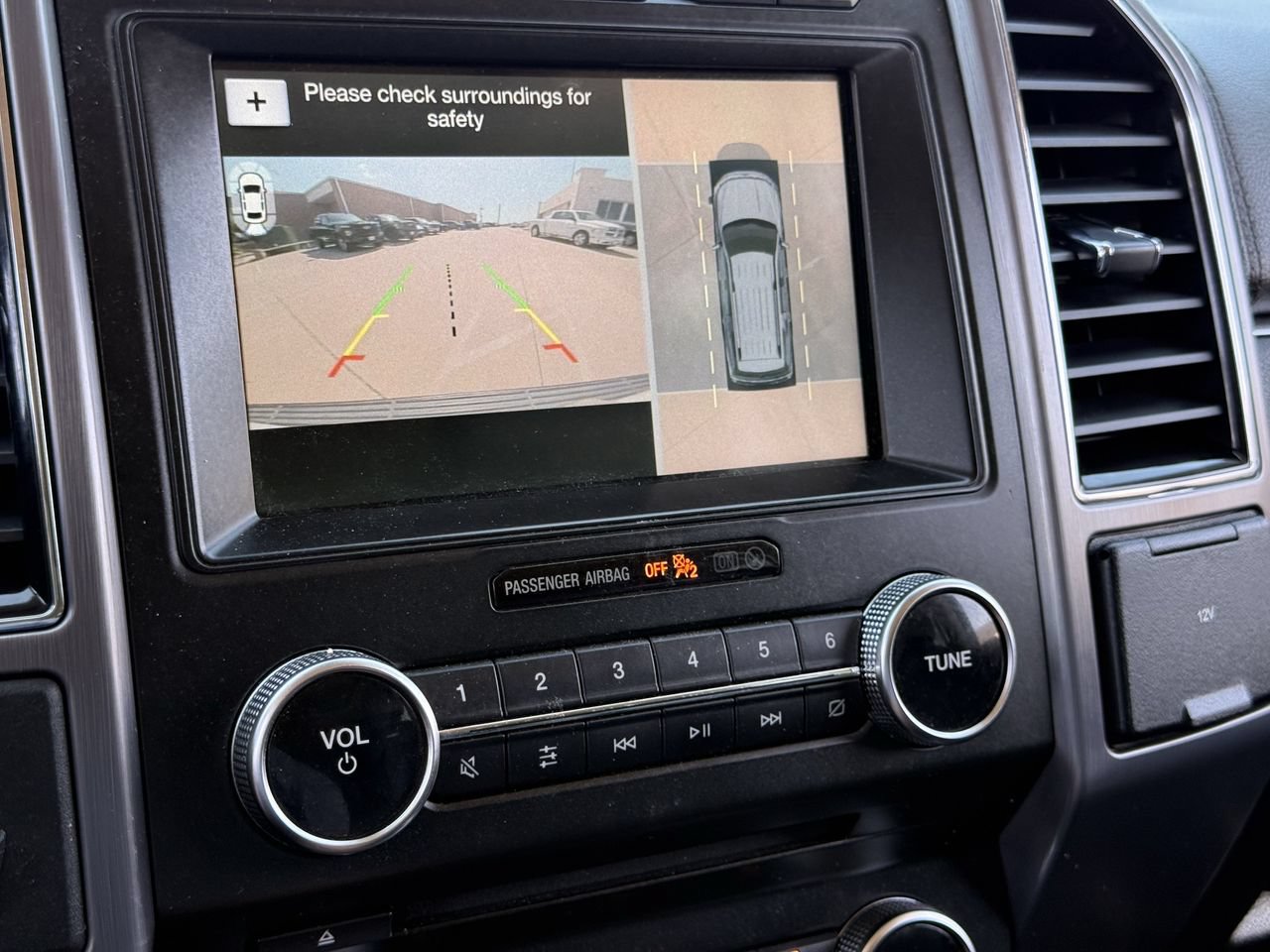 Certified 2018 Ford Expedition Max Platinum AWD/4WD image 19