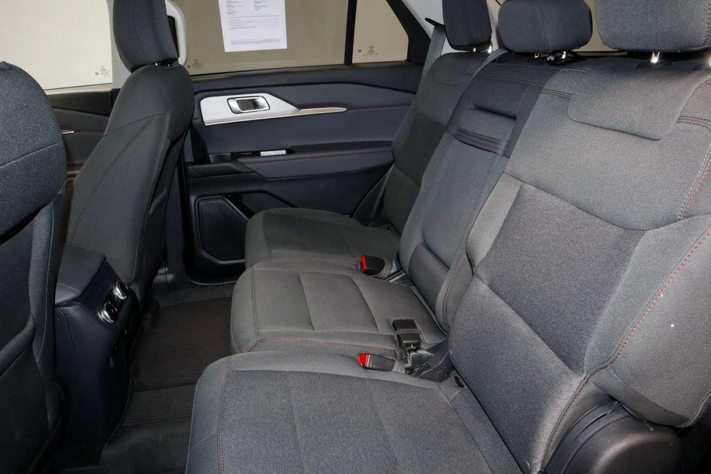 Certified 2025 Ford Explorer Active AWD/4WD image 23