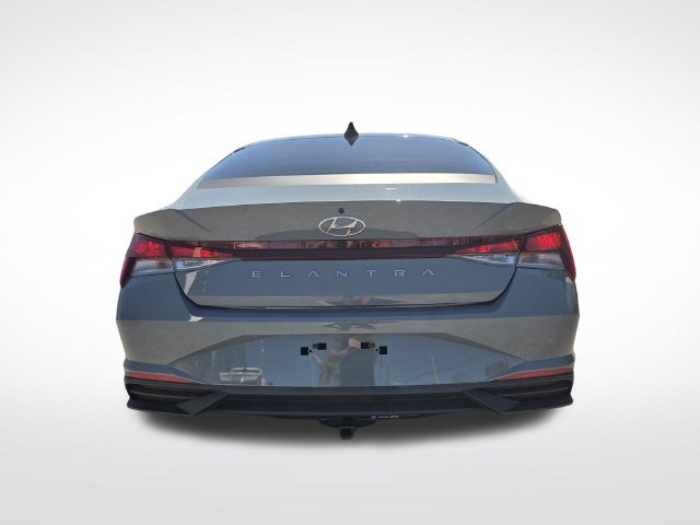 Used 2023 Hyundai Elantra SEL w/ Convenience Package FWD image 8