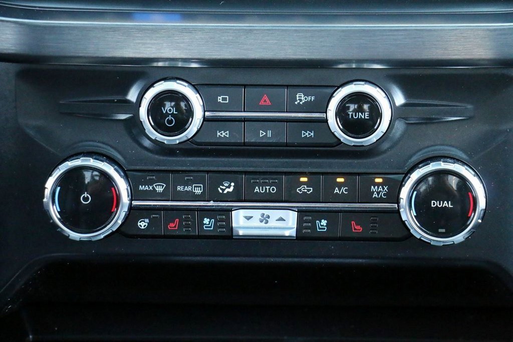 Certified 2025 Ford F350 Lariat w/ Lariat Ultimate Package image 32