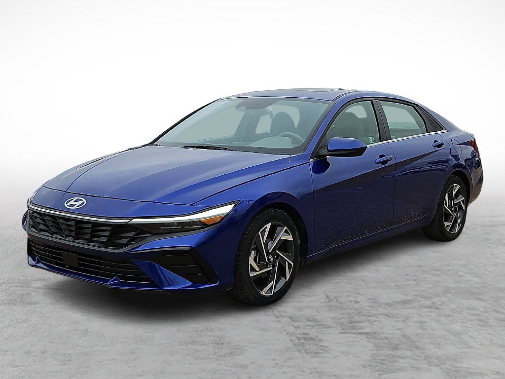 Used 2025 Hyundai Elantra SEL FWD image 5