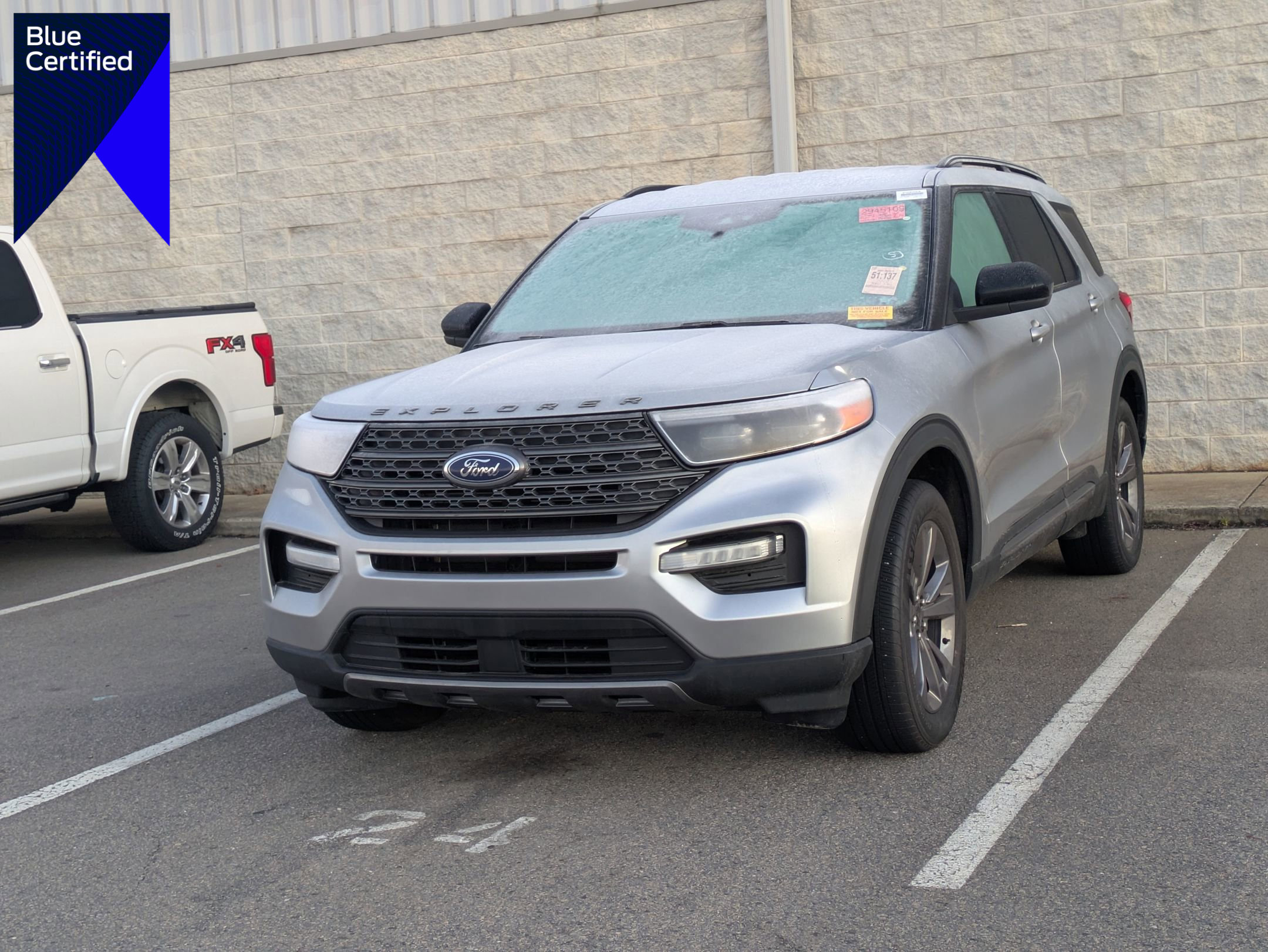 Certified 2022 Ford Explorer XLT w/ Equipment Group 202A image 1