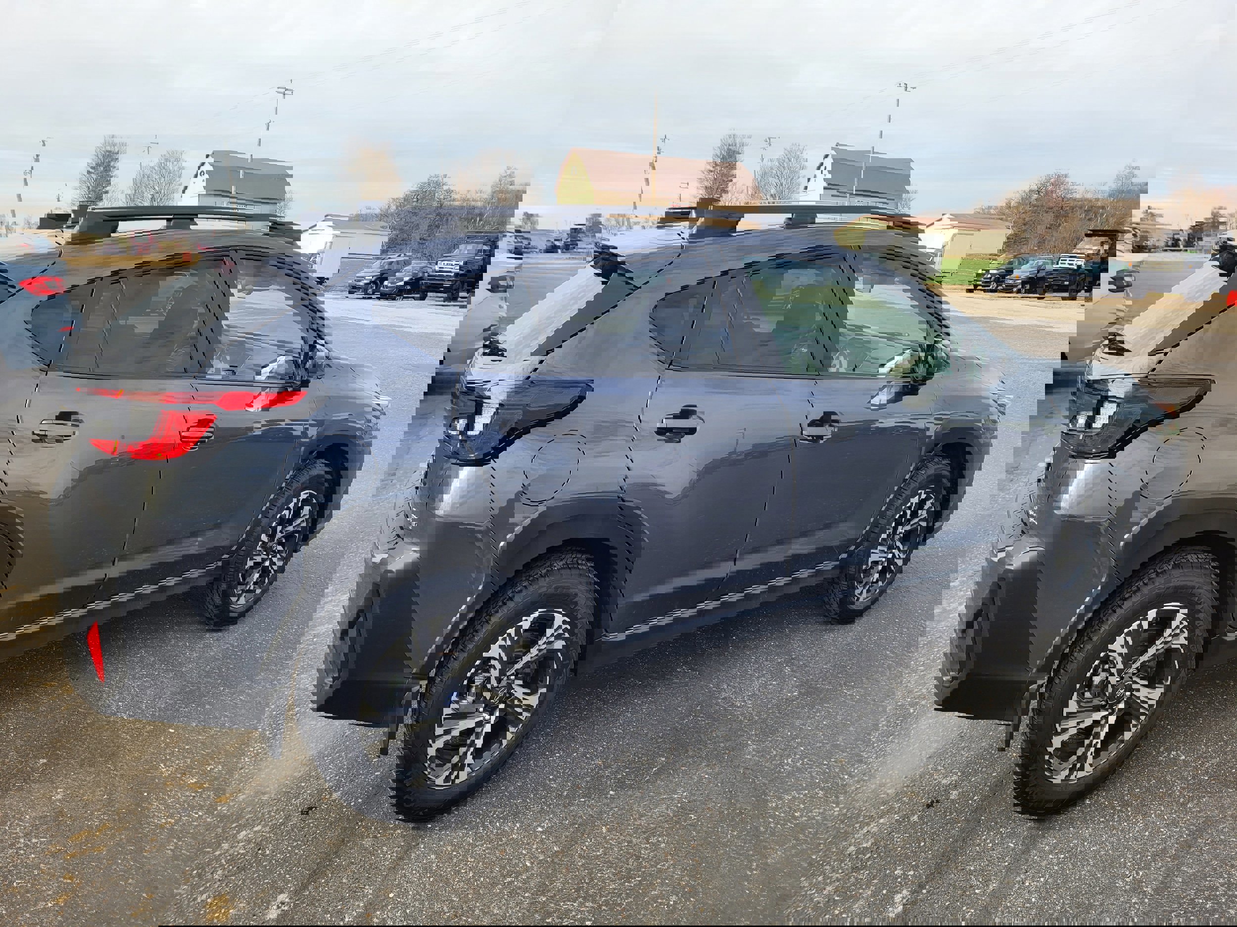 Used 2024 Subaru Crosstrek 2.0i Premium AWD/4WD image 2