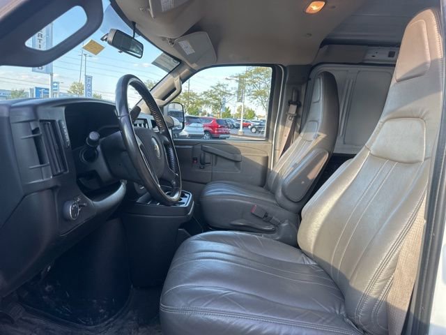 Used 2023 Chevrolet Express 2500 w/ Driver Convenience Package image 17