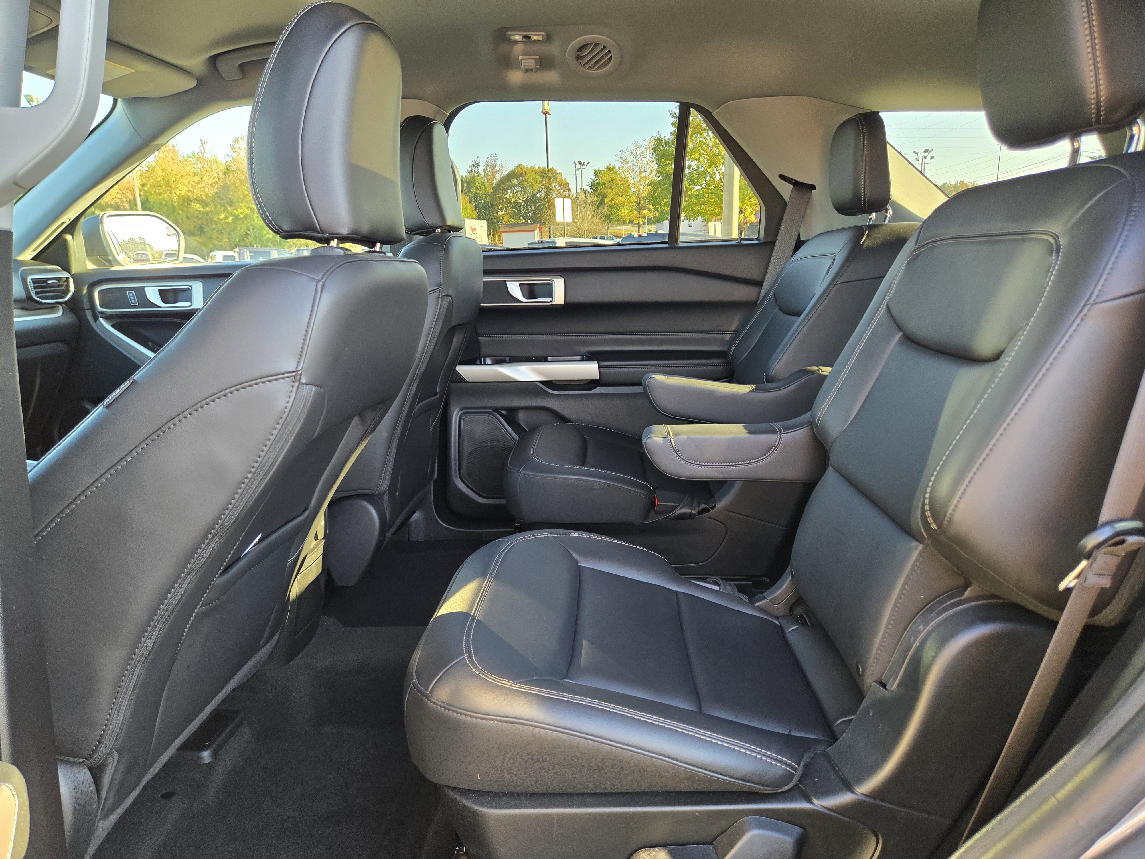 Certified 2023 Ford Explorer XLT w/ Equipment Group 202A image 15