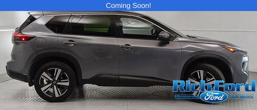 Used 2024 Nissan Rogue SL image 2