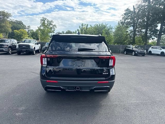 Certified 2025 Ford Explorer ST-Line AWD/4WD image 8