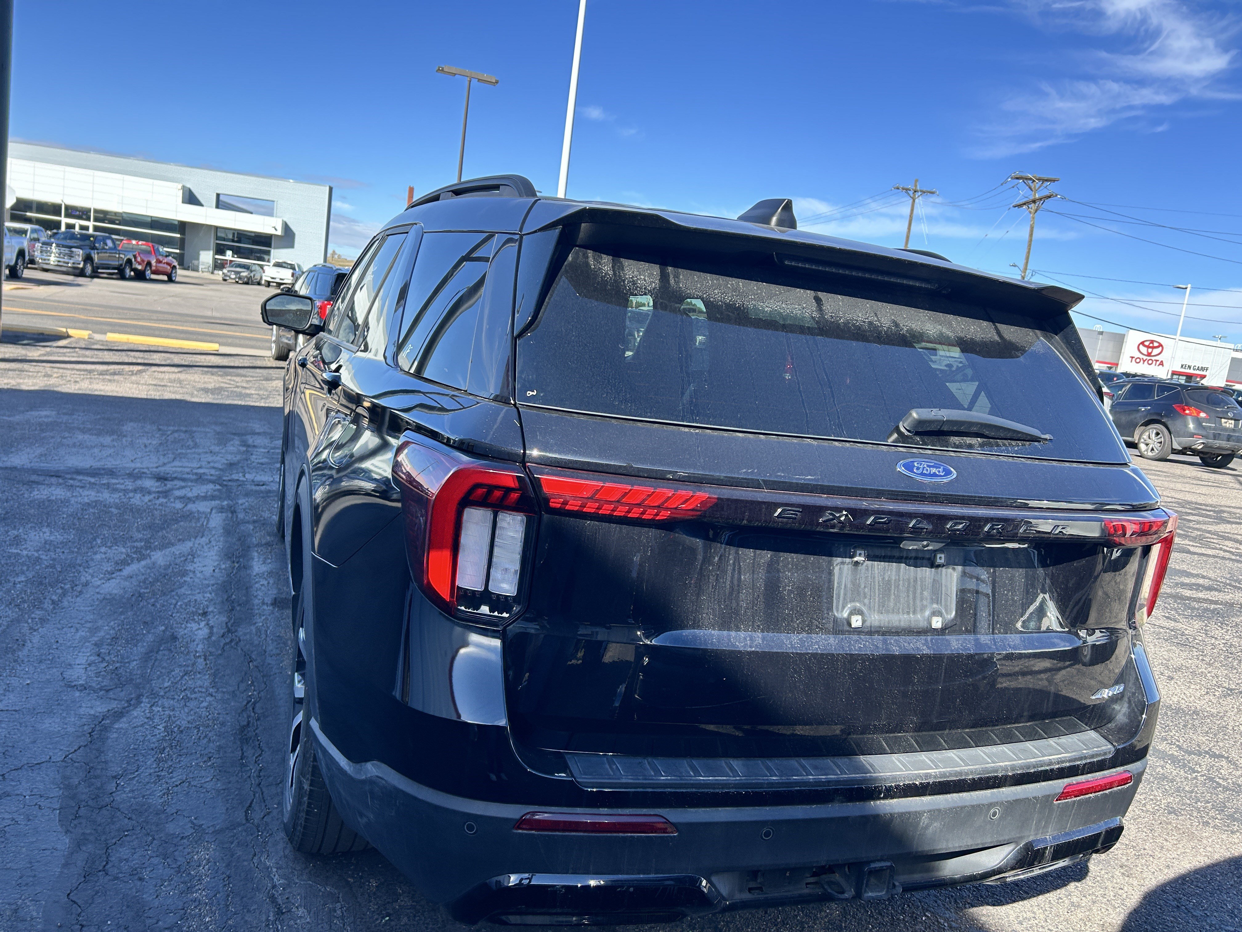 Certified 2026 Ford Explorer ST-Line AWD/4WD image 5