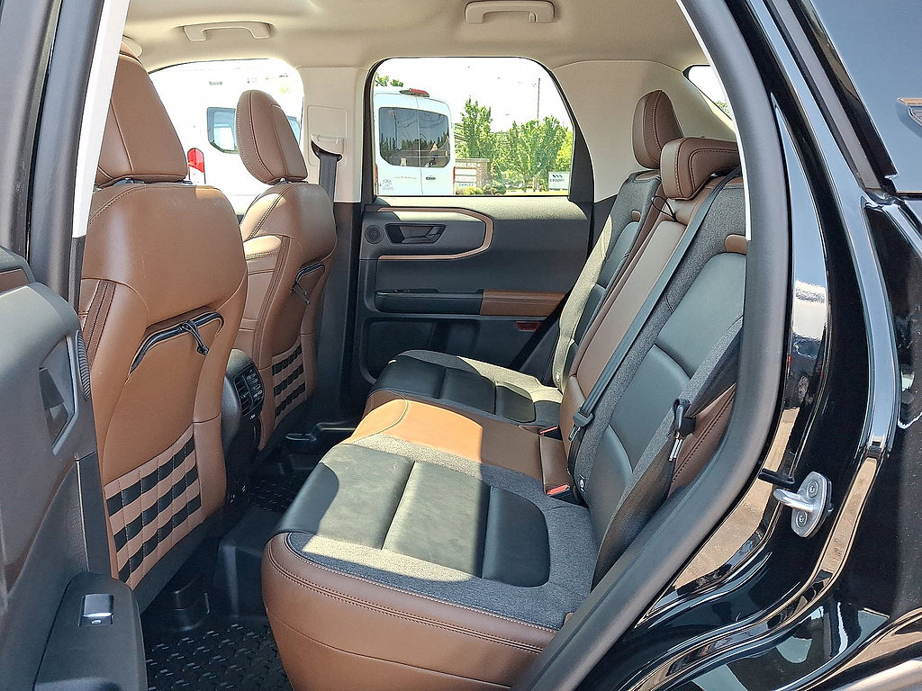 Certified 2023 Ford Bronco Sport Outer Banks w/ Tech Package AWD/4WD image 26