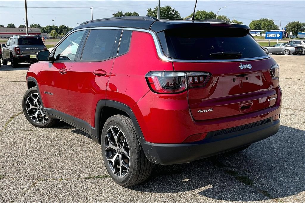Used 2025 Jeep Compass Limited AWD/4WD image 3