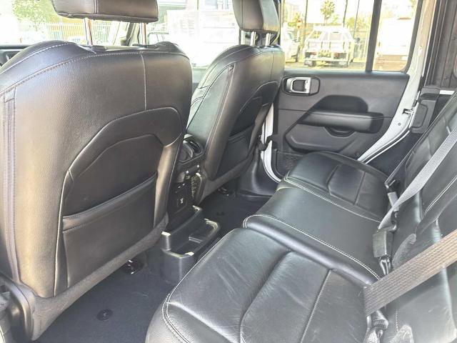 Used 2018 Jeep Wrangler Unlimited Sahara AWD/4WD image 23