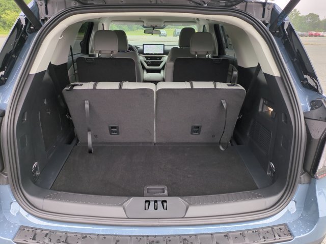 Certified 2026 Ford Explorer Active w/ Active Comfort Package RWD image 33