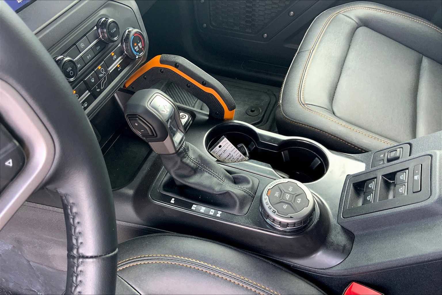 Certified 2024 Ford Bronco Badlands image 15