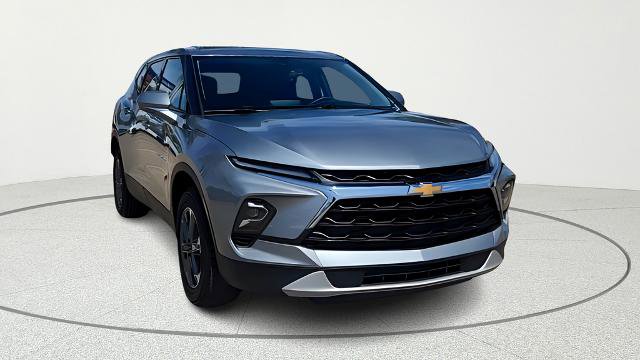 Used 2024 Chevrolet Blazer LT image 2