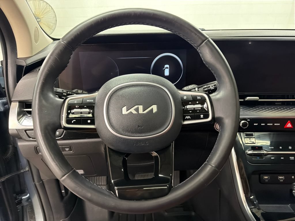 Used 2023 Kia Carnival SX Prestige w/ Paint Protection Package FWD image 20