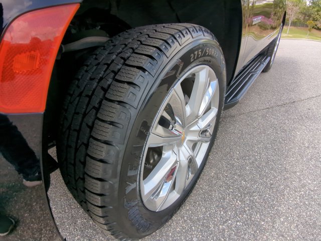 Used 2023 Chevrolet Tahoe High Country image 12