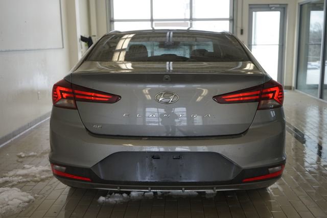Used 2020 Hyundai Elantra SE w/ Cargo Package (C1) image 12