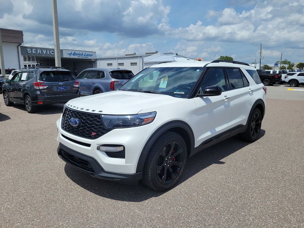 Certified 2022 Ford Explorer ST w/ ST Street Pack image 2