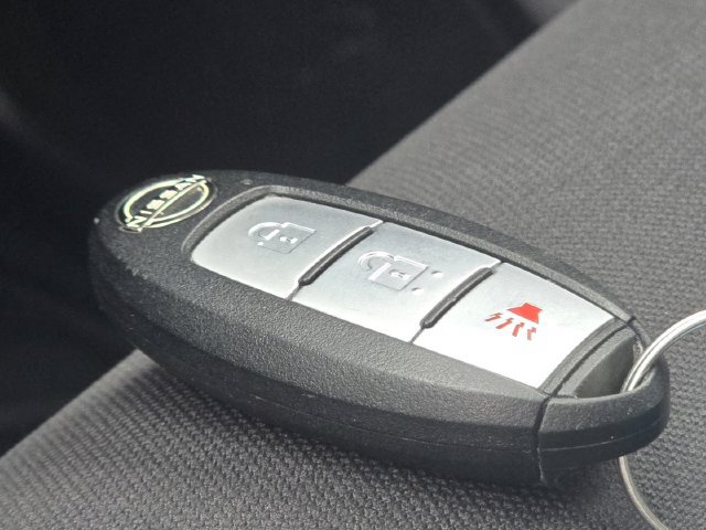 Used 2022 Nissan Frontier S w/ Technology Package AWD/4WD image 35
