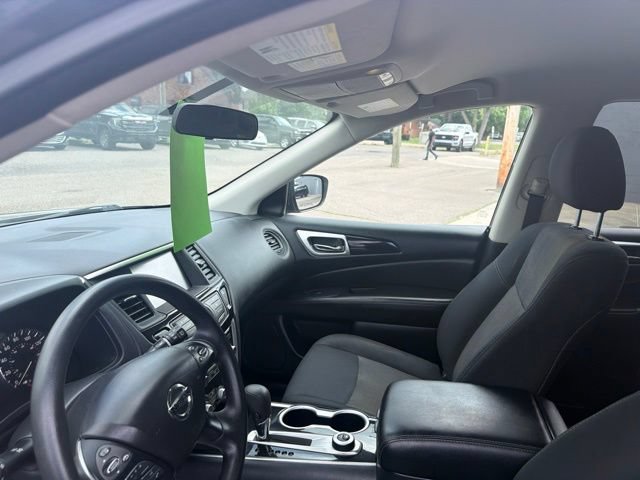 Used 2019 Nissan Pathfinder S AWD/4WD image 26