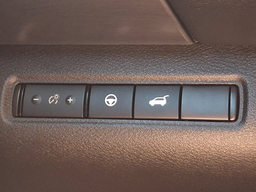 Used 2023 Nissan Pathfinder SL AWD/4WD image 24