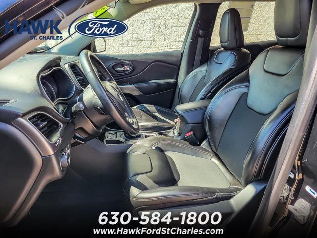 Used 2019 Jeep Cherokee Latitude Plus w/ Cold Weather Group FWD image 8