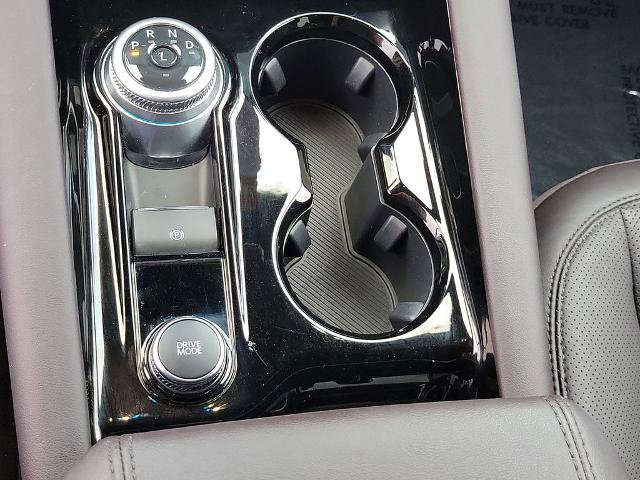 Certified 2025 Ford Explorer Platinum w/ Ultimate Package image 35