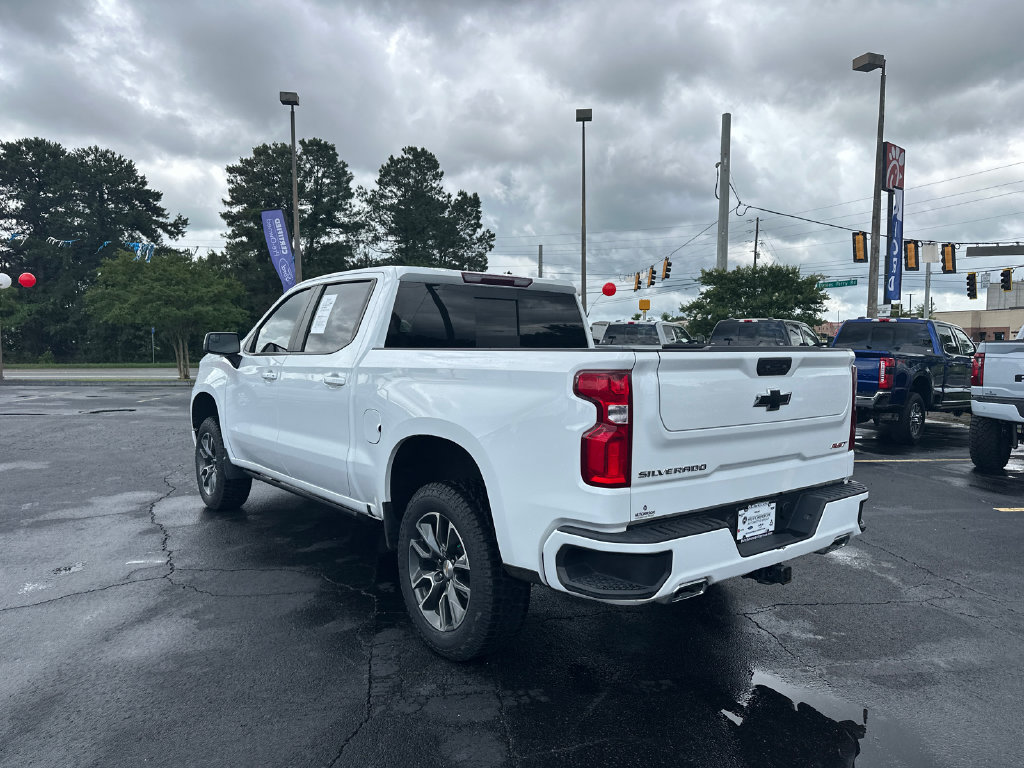 Used 2024 Chevrolet Silverado 1500 RST AWD/4WD image 5