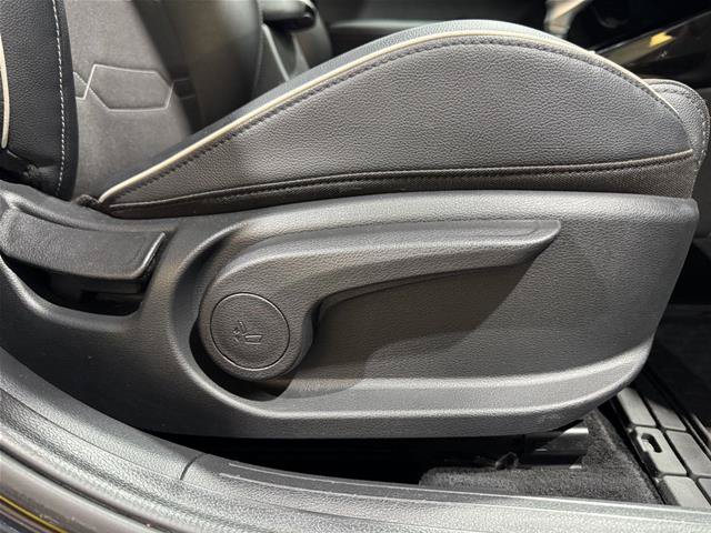 Used 2023 Kia Forte GT-Line w/ GT-Line Premium Package FWD image 28