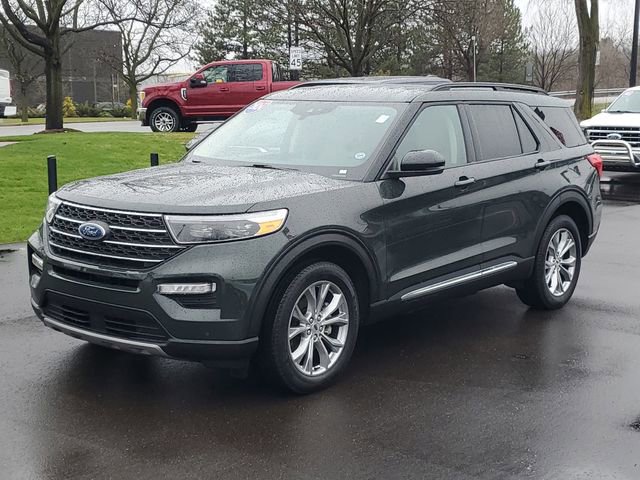 Certified 2024 Ford Explorer XLT w/ Equipment Group 202A image 2