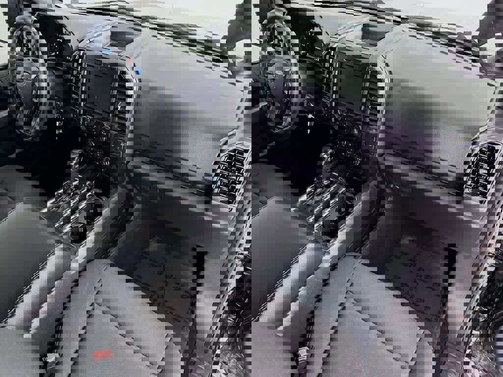 Certified 2019 Ford F150 XLT w/ Equipment Group 302A Luxury image 33