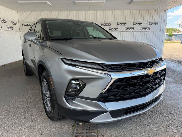 Used 2025 Chevrolet Blazer LT FWD image 1