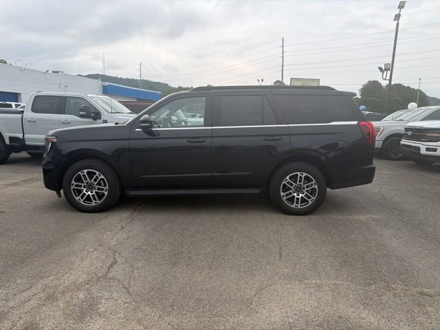 Certified 2025 Ford Expedition Active AWD/4WD image 16