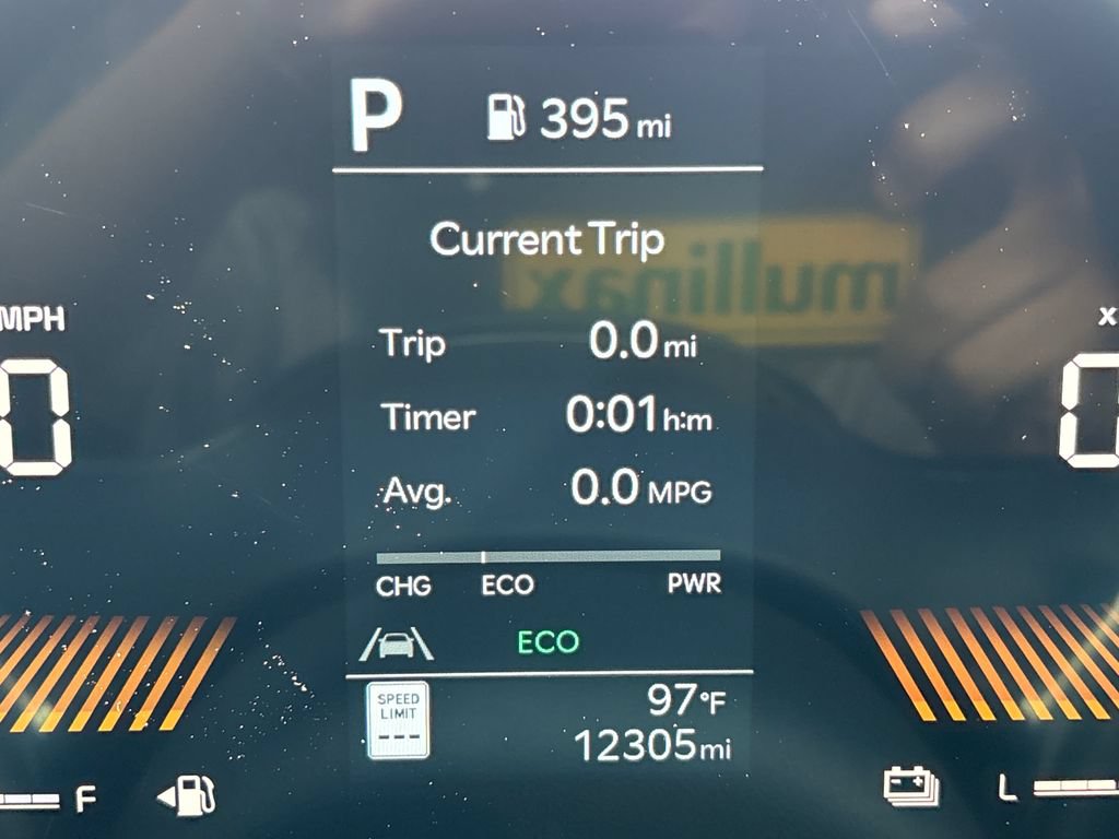 Used 2025 Kia Carnival EX FWD image 21