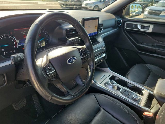 Certified 2020 Ford Explorer XLT w/ Equipment Group 202A AWD/4WD image 26