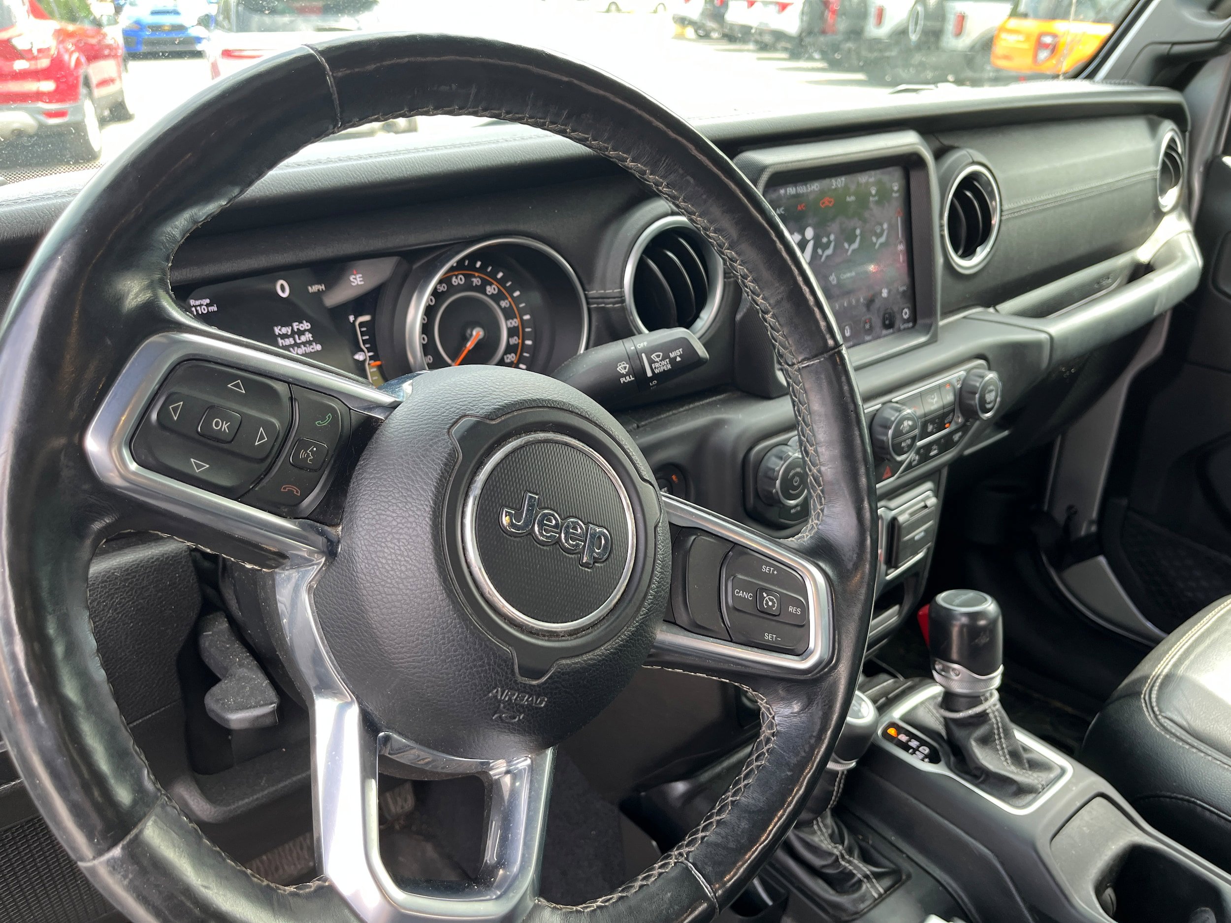 Used 2020 Jeep Gladiator Overland AWD/4WD image 9
