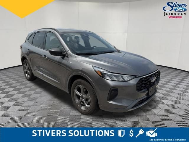 Certified 2024 Ford Escape ST-Line AWD/4WD image 3