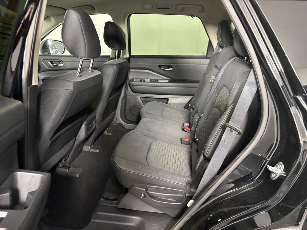 Used 2022 Nissan Pathfinder SV AWD/4WD image 29