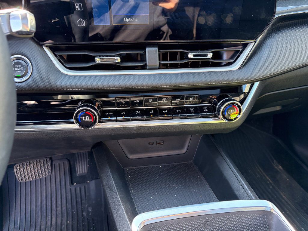 Used 2025 Chevrolet Equinox LT w/ Convenience Package II AWD/4WD image 21