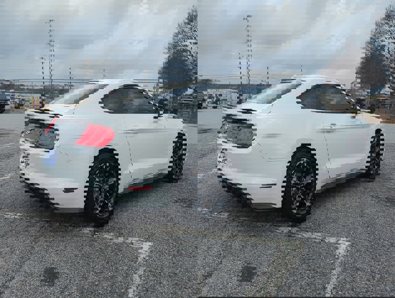 Certified 2020 Ford Mustang Coupe image 4