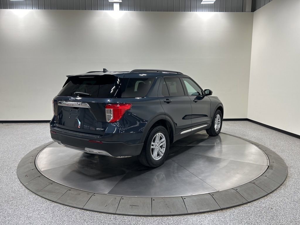 Certified 2024 Ford Explorer XLT w/ Equipment Group 202A AWD/4WD image 7