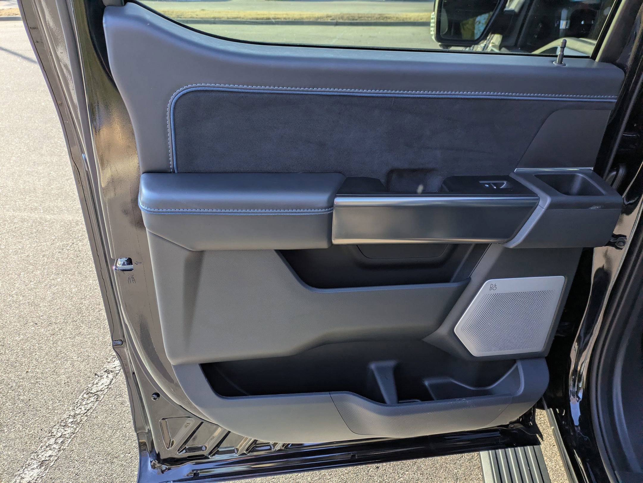 Certified 2025 Ford F150 Platinum w/ Equipment Group 702A High image 35